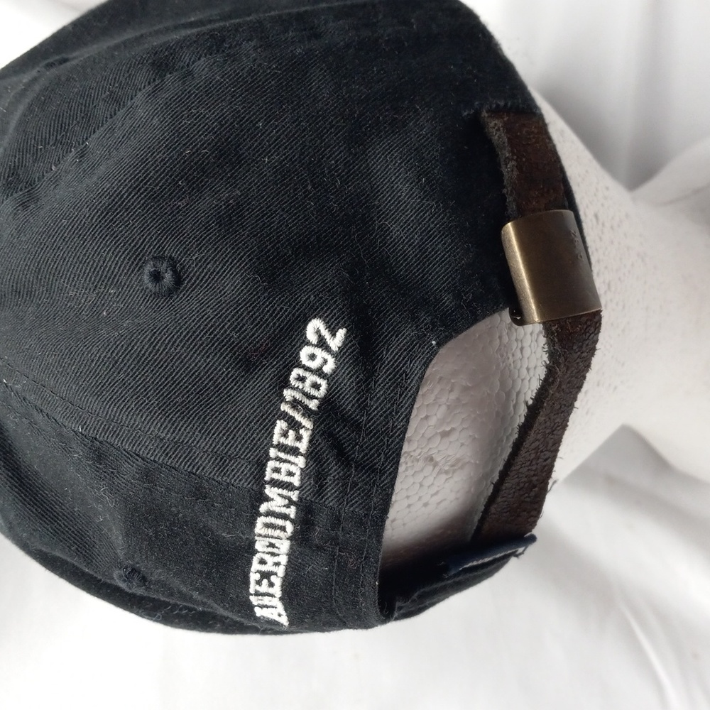 Abercrombie & Fitch Varsity Cap - Picture 4 of 7